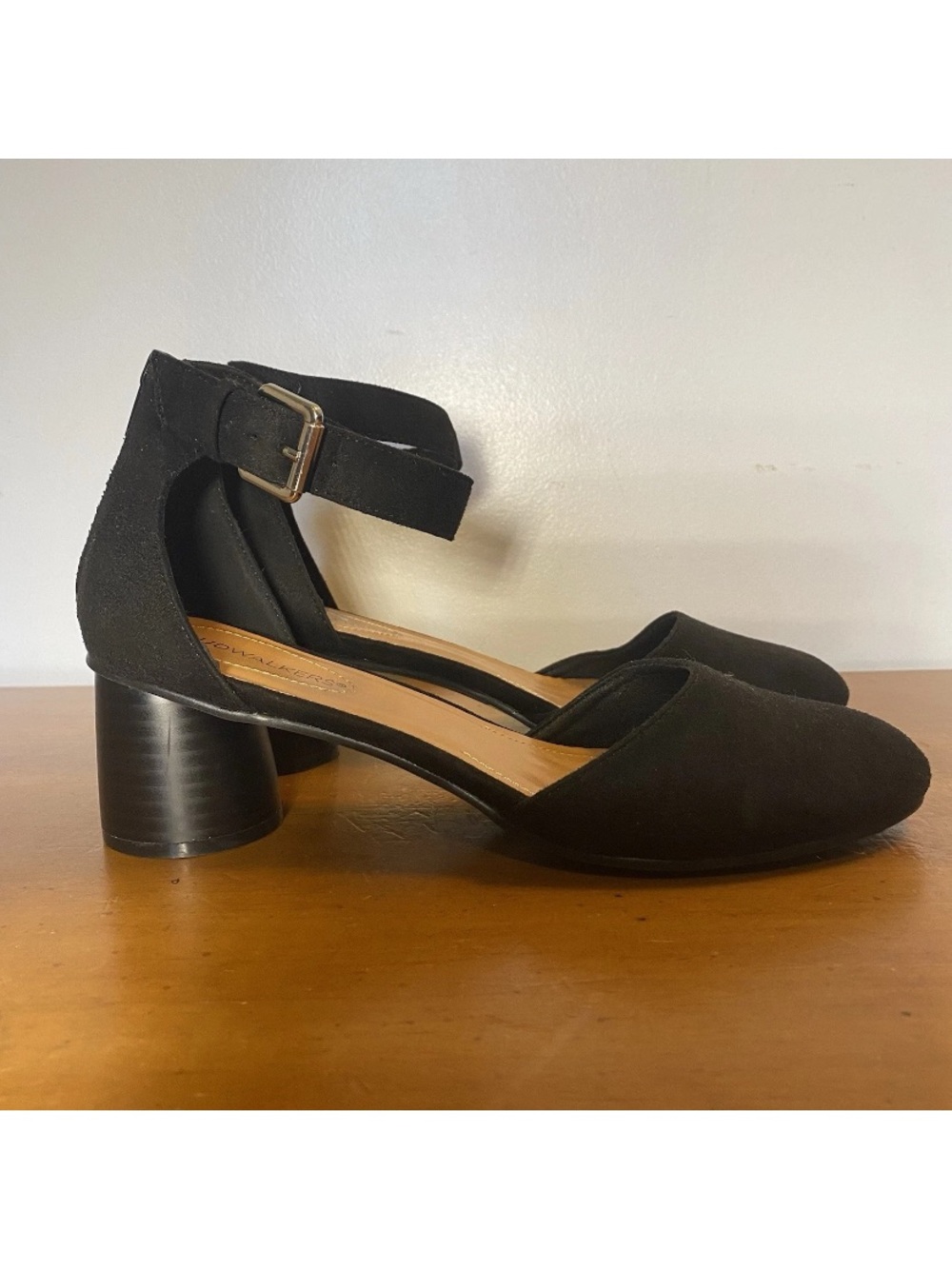 Cloudwalkers Women’s 8W Wide Black Faux Suede Ankle Strap Pumps Heels Mary Jane